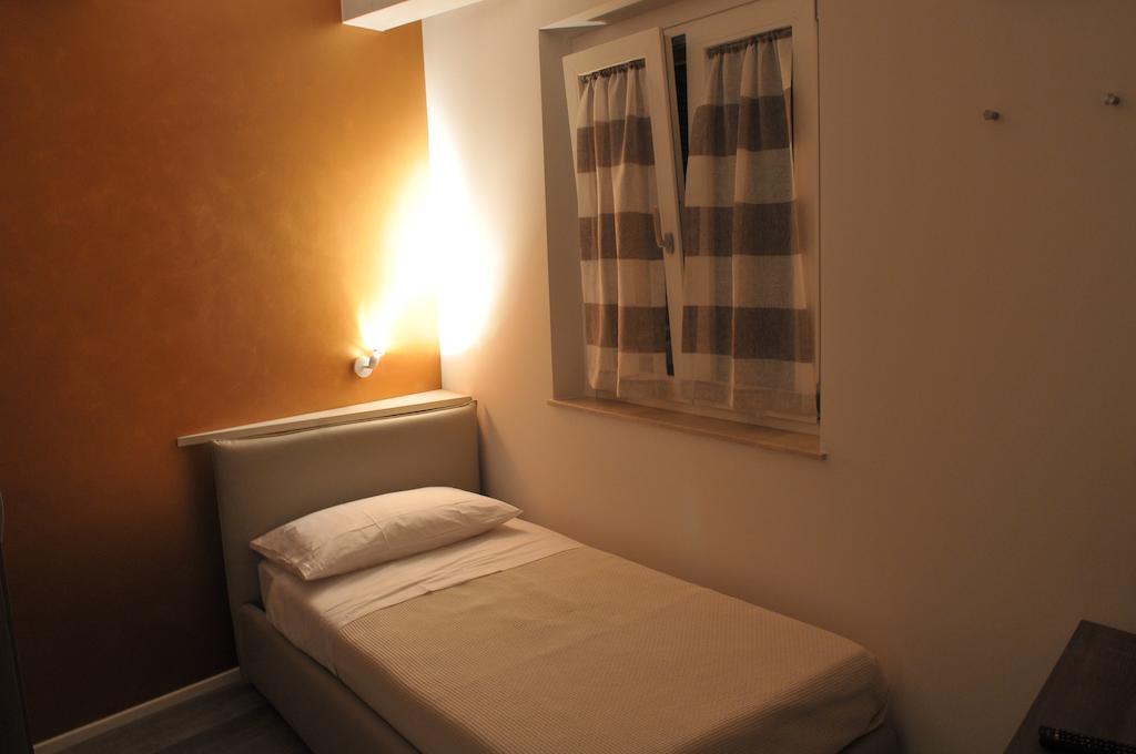 Angolo Divino Hotel Loreto Room photo